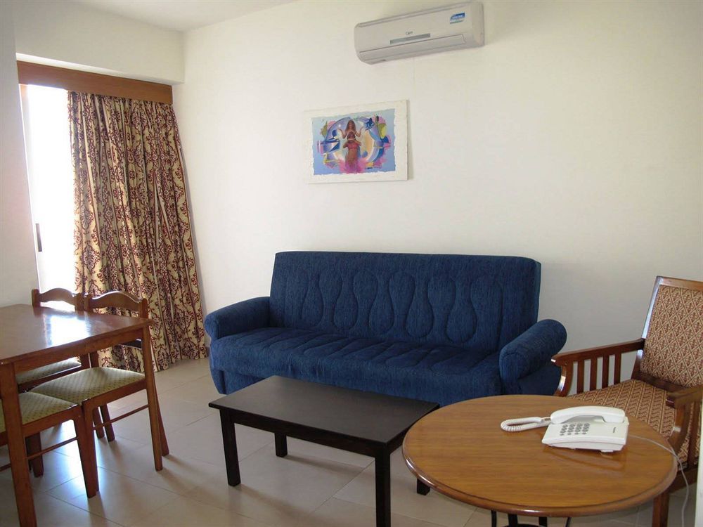 Eleonora Hotel Apartments Larnaka Exterior foto