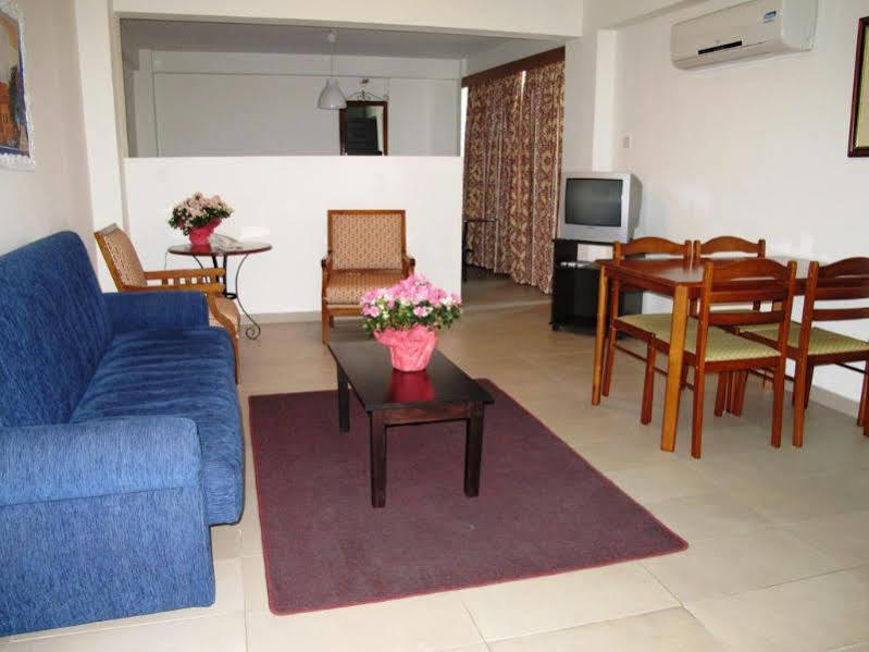 Eleonora Hotel Apartments Larnaka Exterior foto