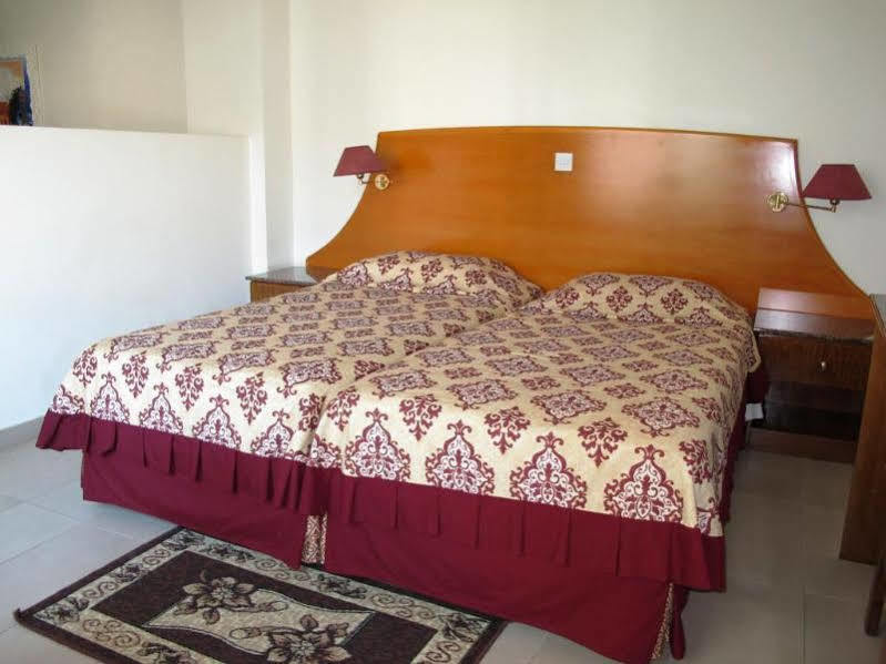 Eleonora Hotel Apartments Larnaka Exterior foto